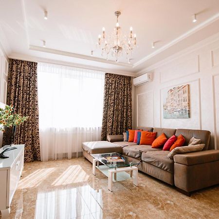 Luxury For Business & Pleasure Royal 2 Apartment Kyiv Exterior photo